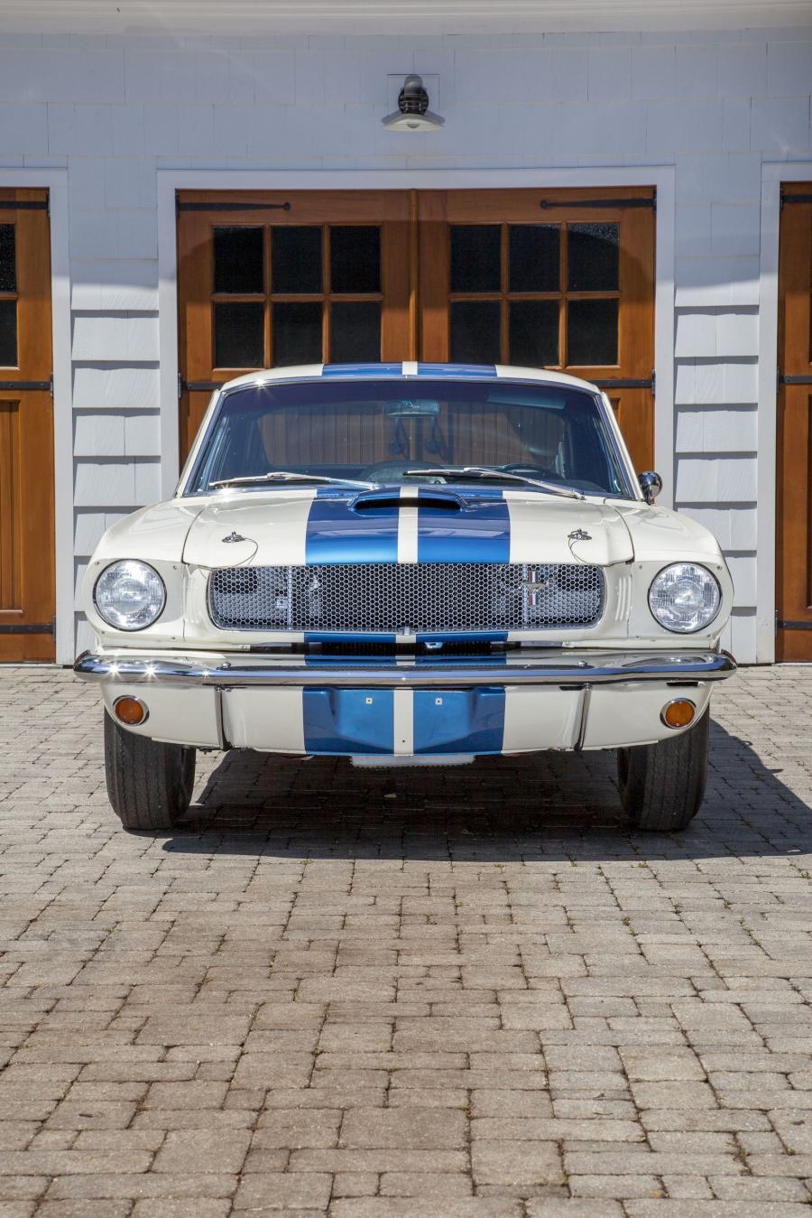  Shelby GT350 Fastback 1965 года  (фото 15 из 80)